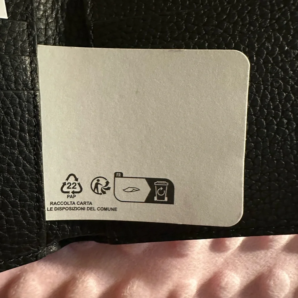 Off-white - Picture 5 of 10